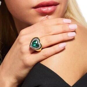 Kurt Geiger London Halo Heart Crystal Cocktail Ring Size7 Green Emerald Gold
